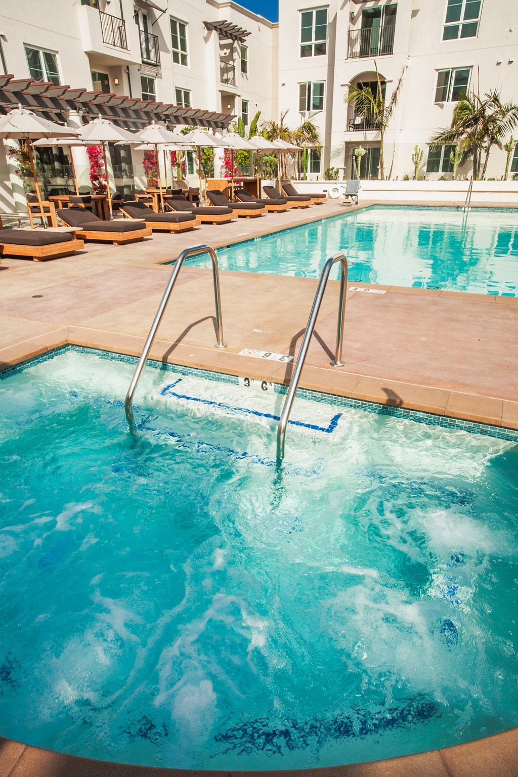 Eddy Redondo Residences