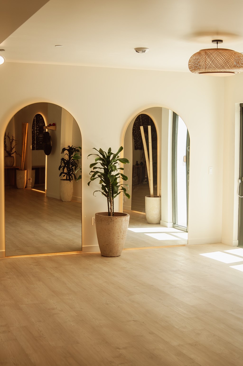 Eddy Redondo Residences