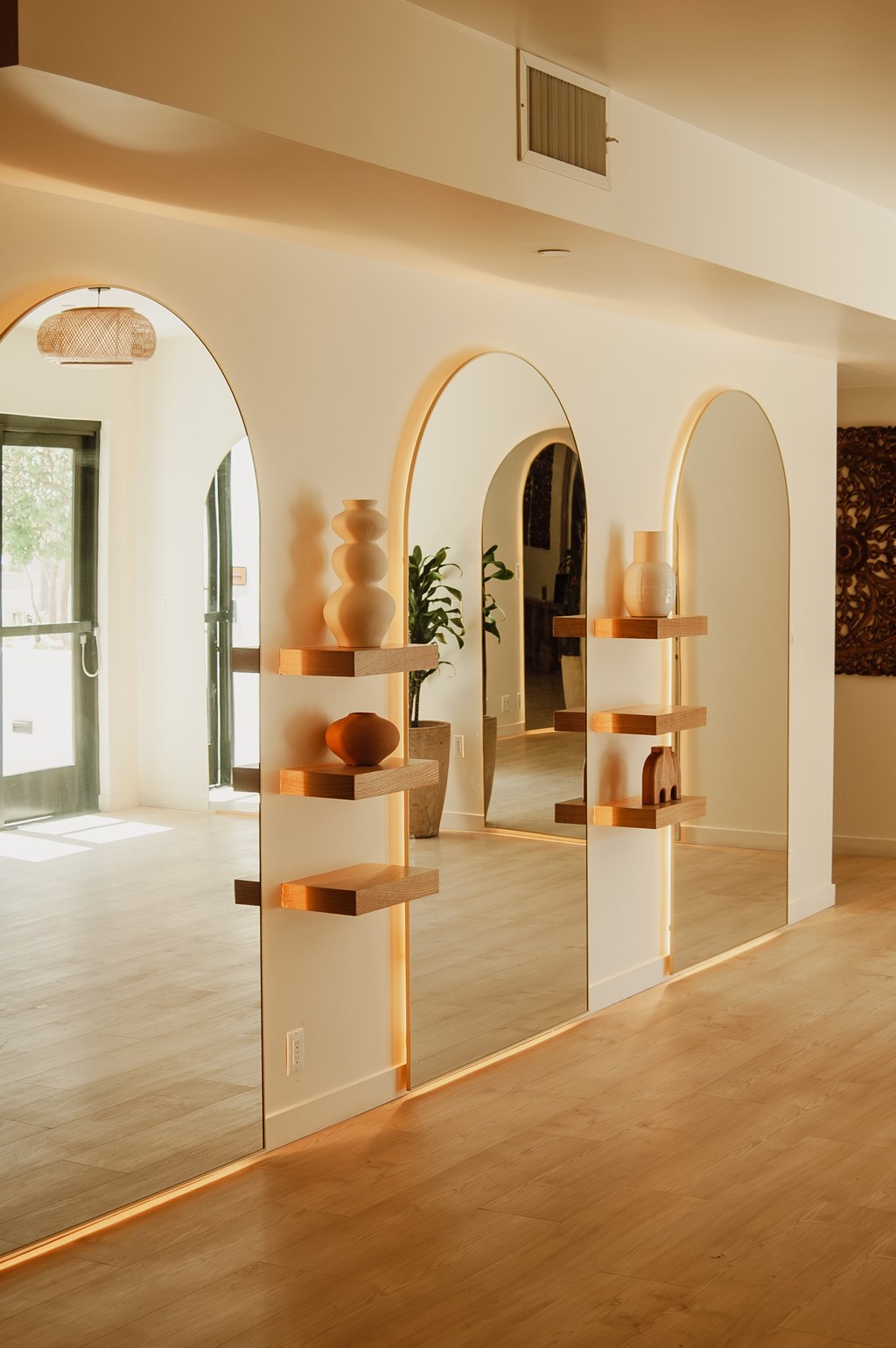 Eddy Redondo Residences