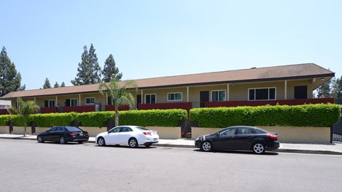 20830 Vintage Apartments exterior