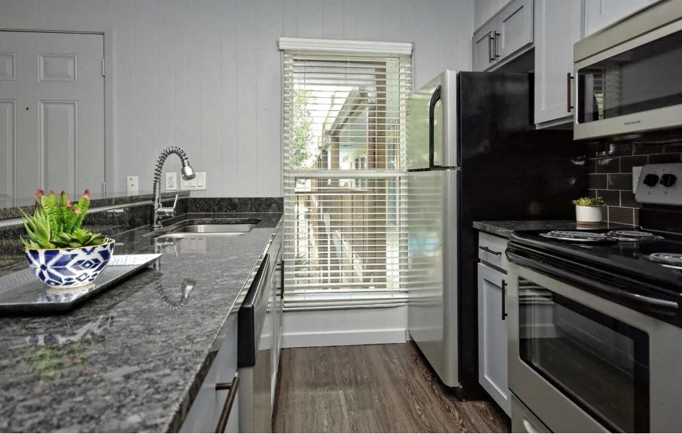 Fashionaire Kitchen area