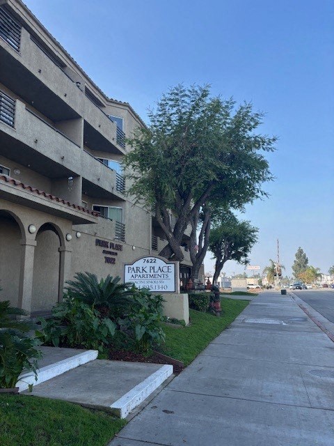 Park Stanton Place front entrance
