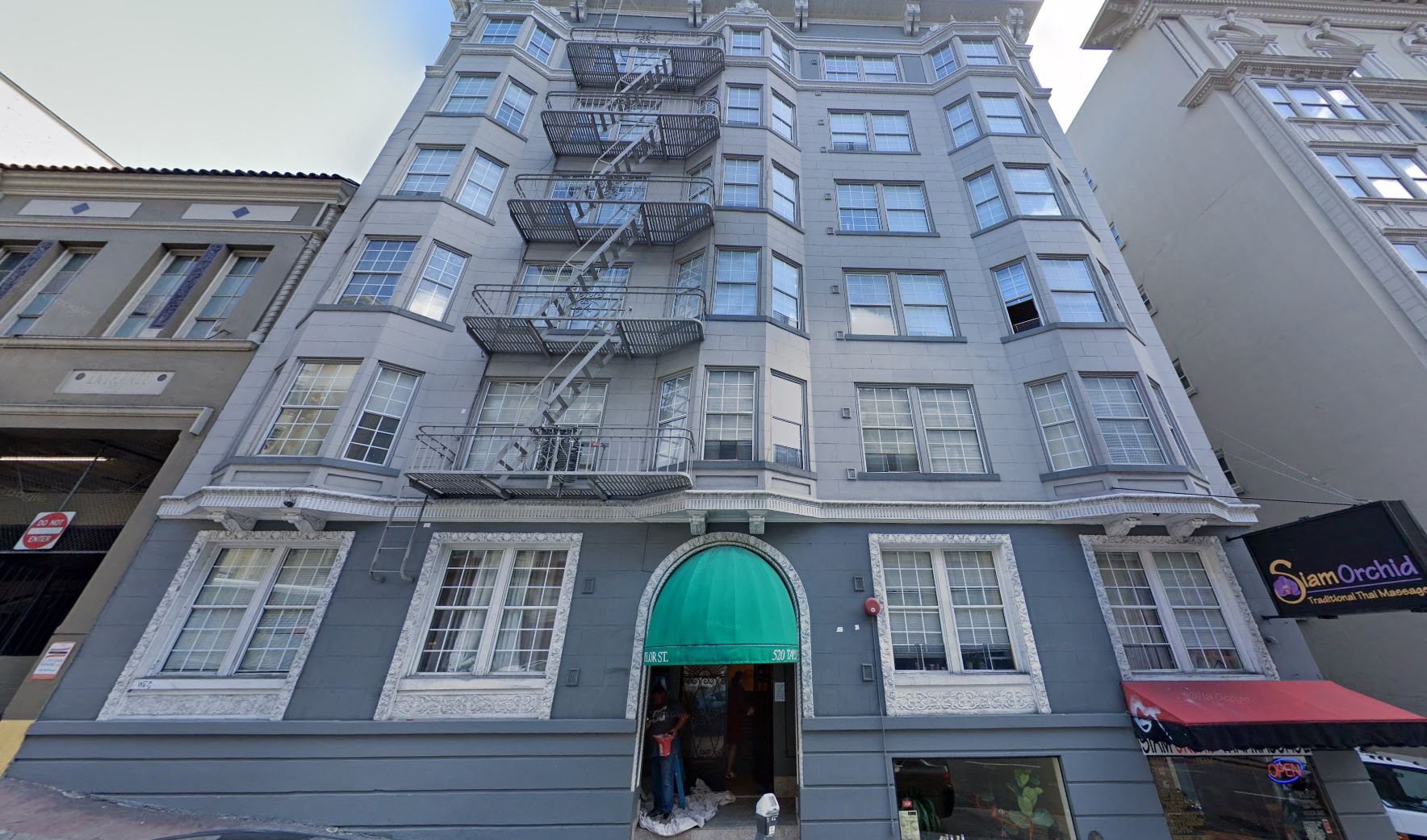 520 Taylor exterior building