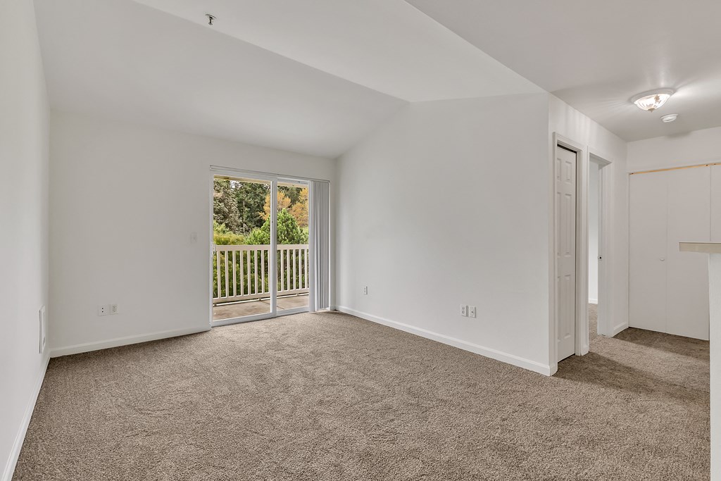 Greens of Merrill Creek living room