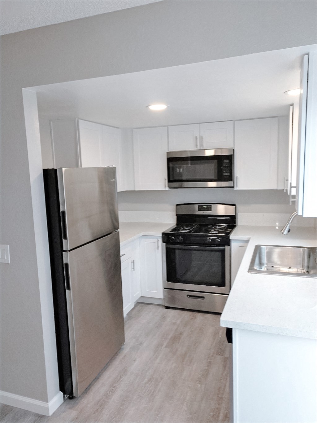 Grover Beach Full Kitchen