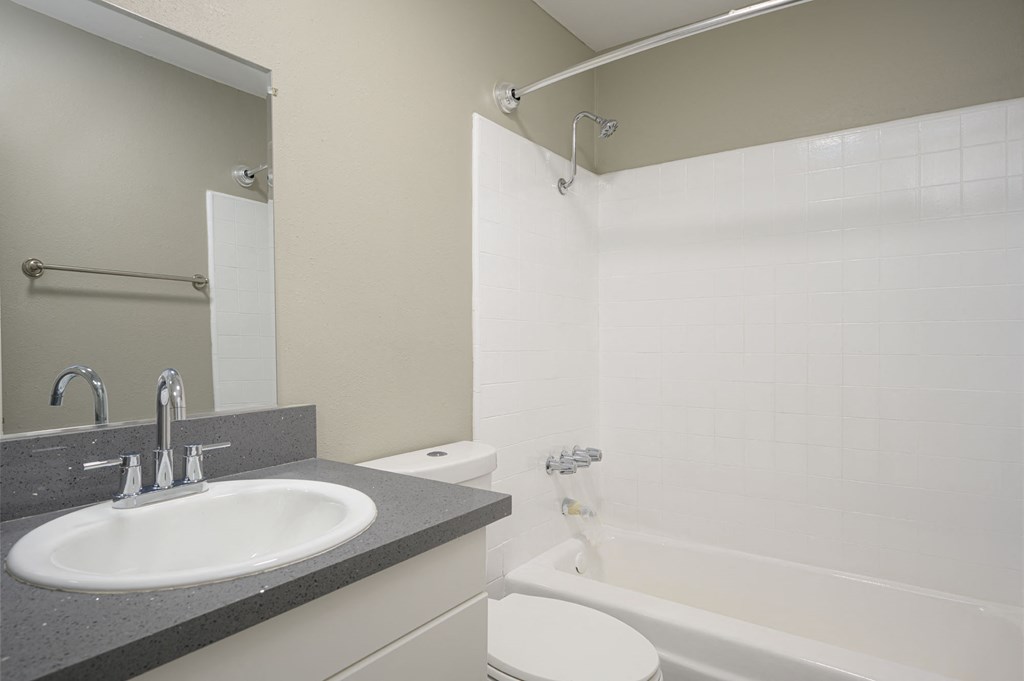 Haddon Hacienda Bathroom