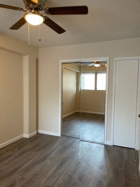 HaleWaiNani_BedroomWithMirroredCloset(3)