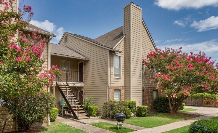 Hampton Court exterior