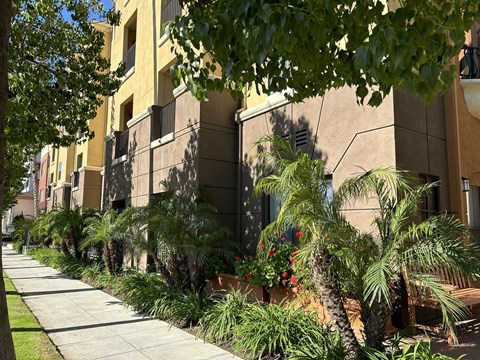 Heritage Park at Glendale street walkway
