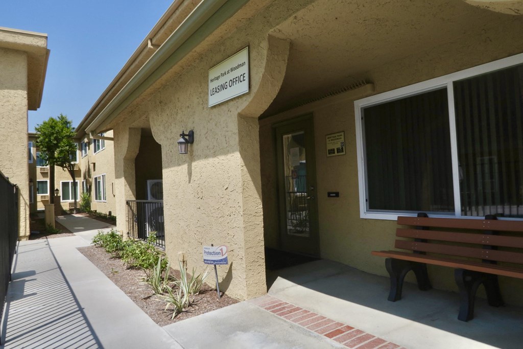 Heritage Park at Woodman leasing office