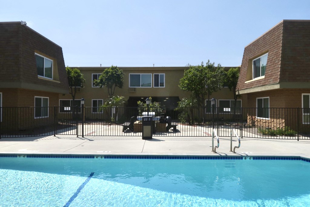 Heritage Park at Woodman pool