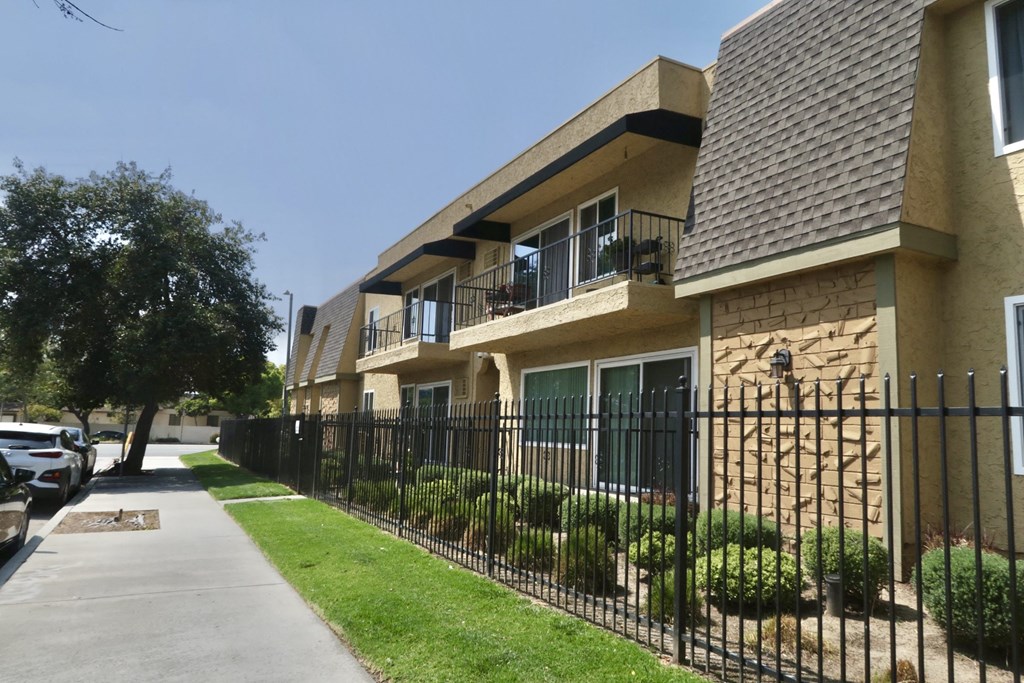 Heritage Park at Woodman view from sidewalk
