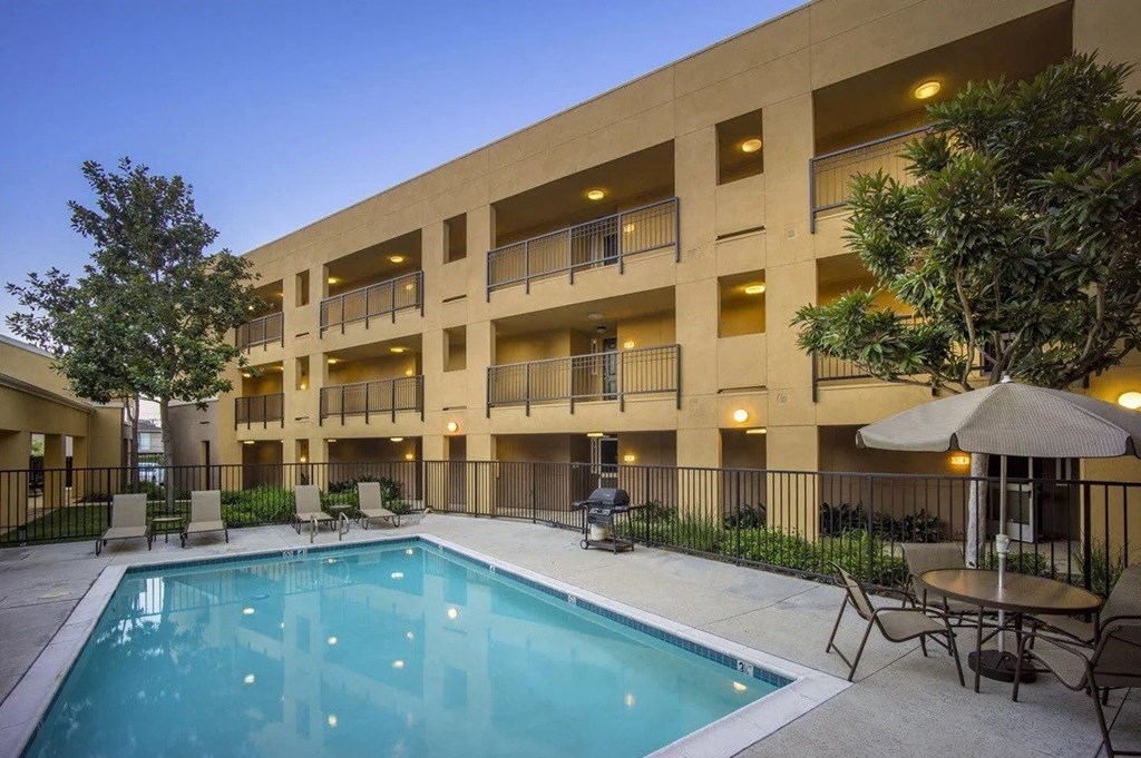 Heritage Place At Tustin pool