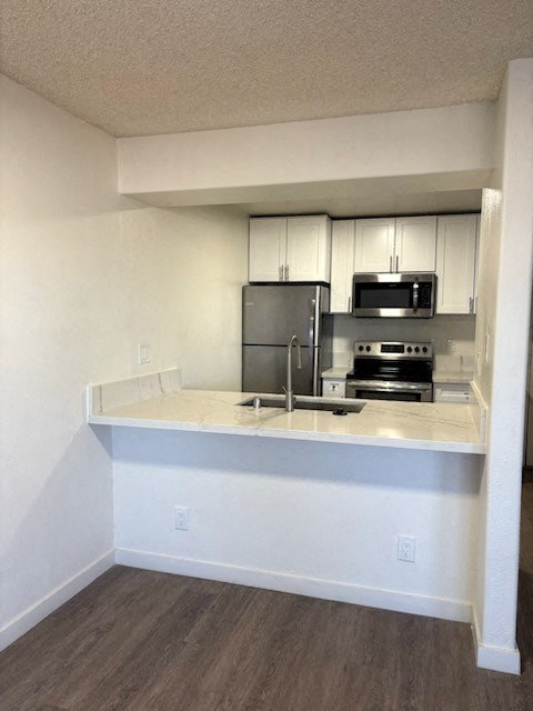 Park Stanton Place Studio kitchen area