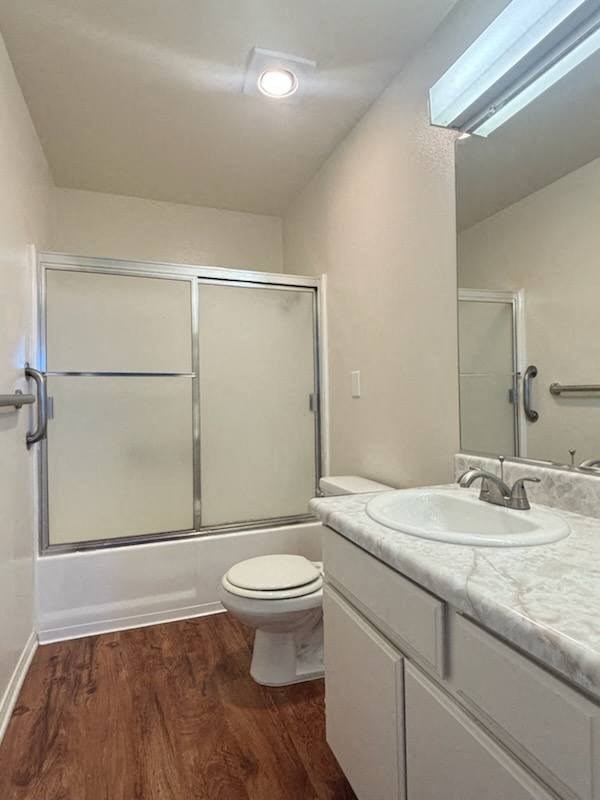 Park Stanton Place Two Bedroom bathroom