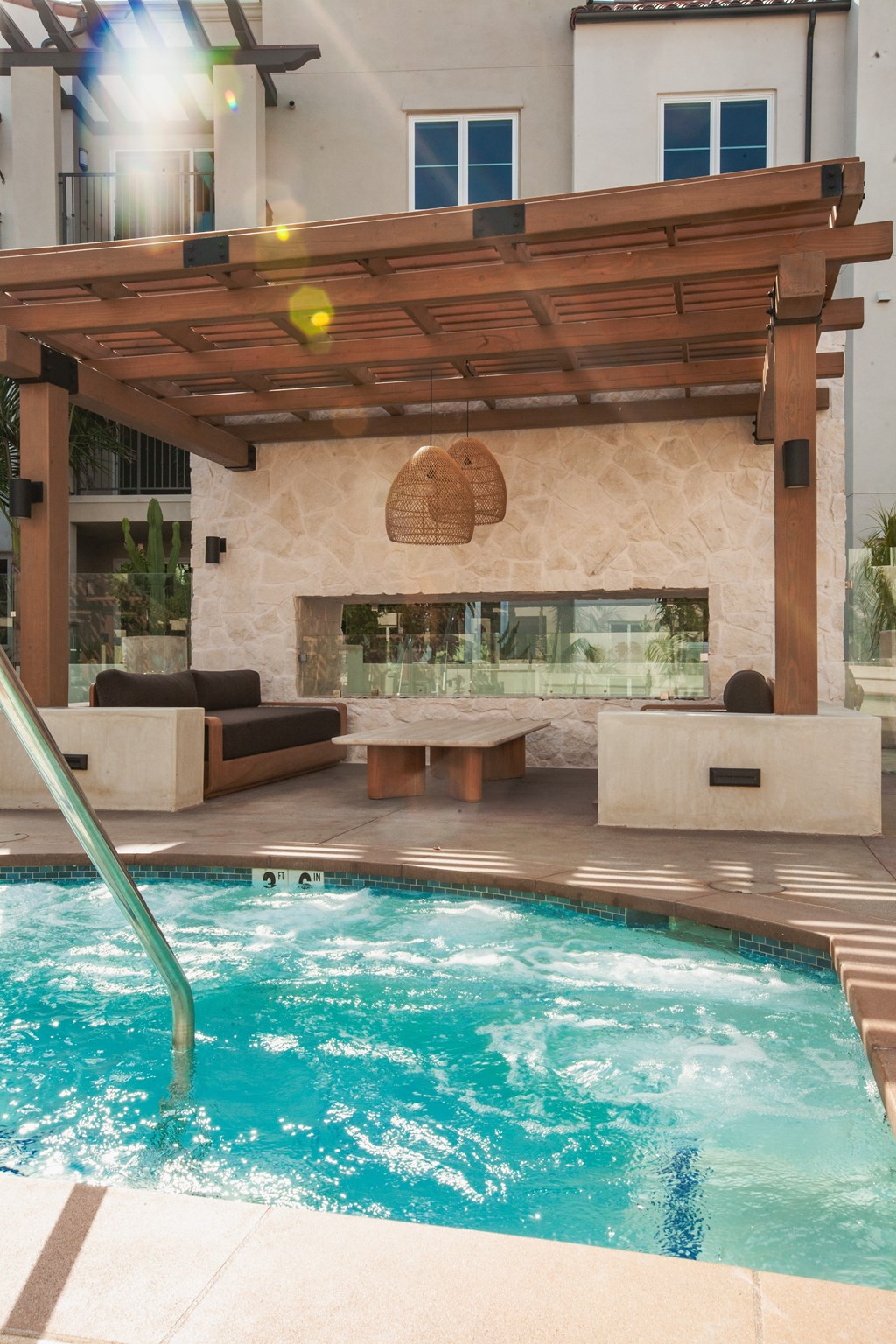 Eddy Redondo Residences