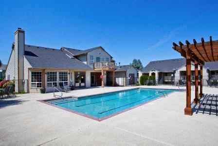 Englewood Garden Villas Relaxing Pool Area Englewood Garden Villas Relaxing Pool Area - Photo Gallery