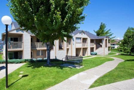 Englewood Garden Villas Exterior Grounds