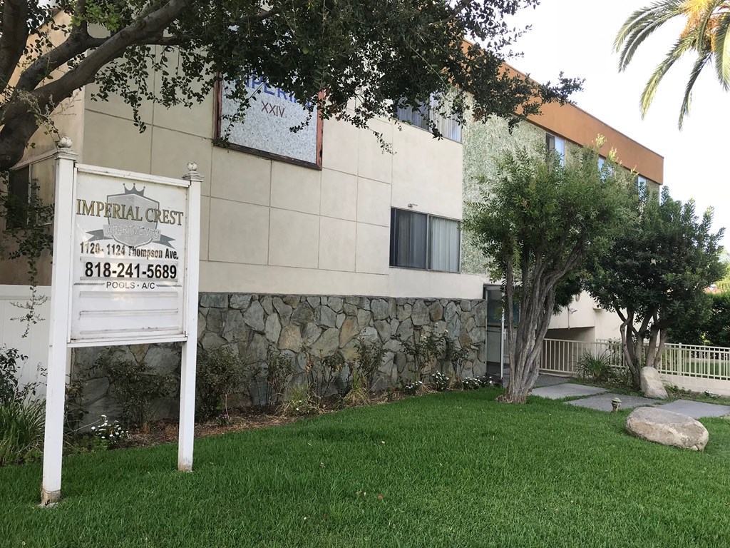 Imperial Crest Apartments exterior