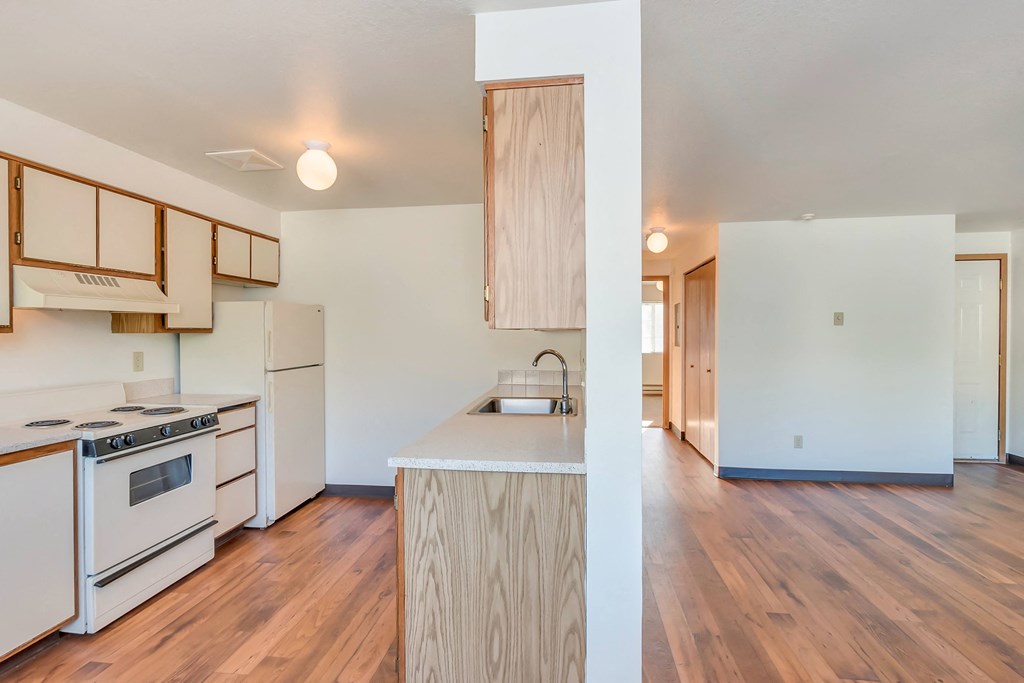 Courtside Apartments living area