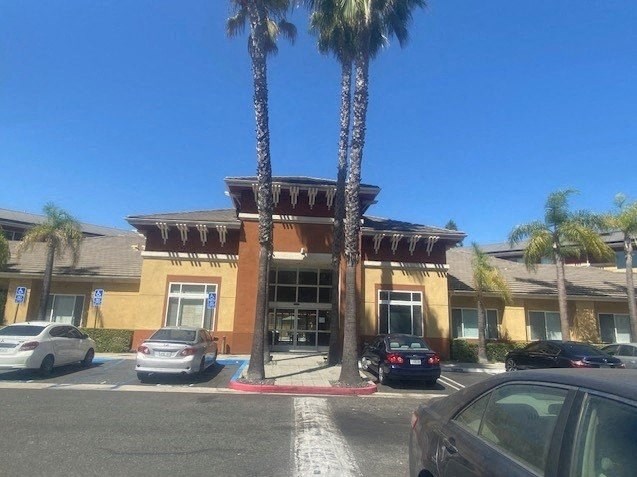 Irvine Inn leasing office