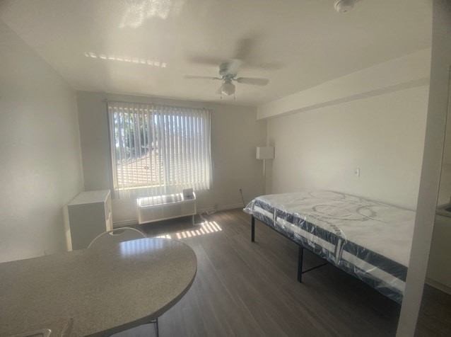 Irvine Inn living area