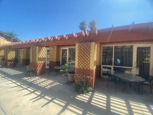 Irvine Inn pool furniture