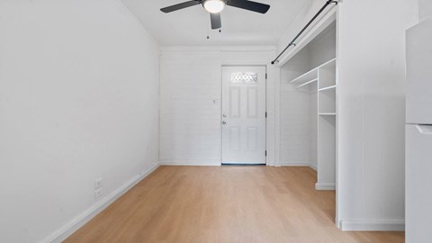 Kahakai Apartments vinyl flooring