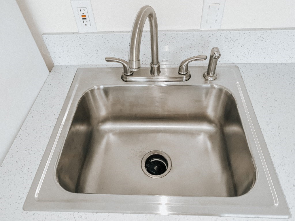 Kam IV kitchen sink