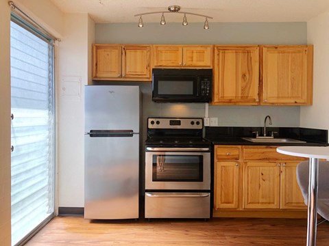 Kewalo_Kitchen_Studio