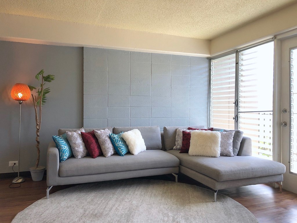 Kewalo_LivingRoom_Studio_405A