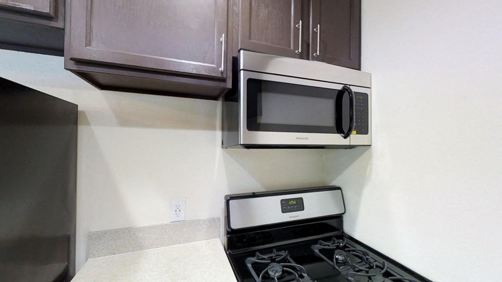 20830 Vintage Apartments kitchen