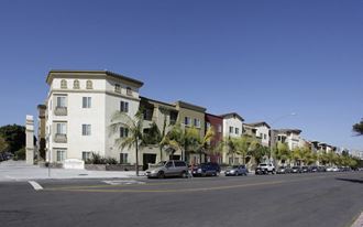 La Entrada Apartments exterior building and street La Entrada Apartments exterior building and street - Photo Gallery