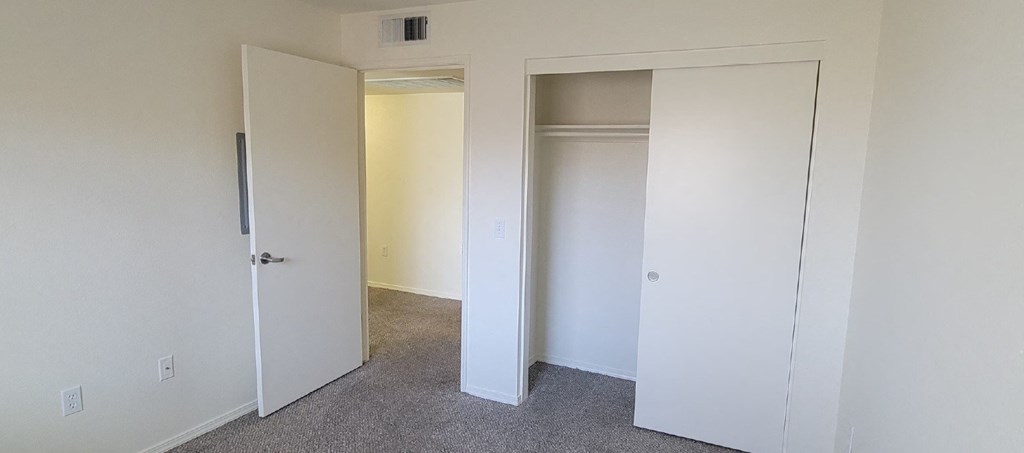 Larkspur Village 3 Bedroom Room with Closet