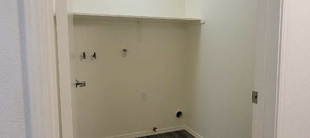 Larkspur Village Three Bedroom Washer & Dryer Hookup