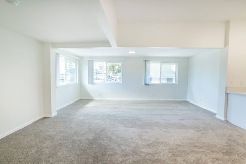 2612 Kapiolani Living Room