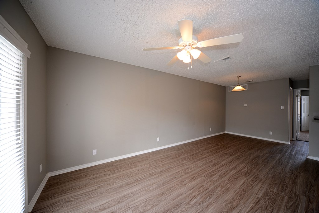 The Trellis at Lake Highlands living area