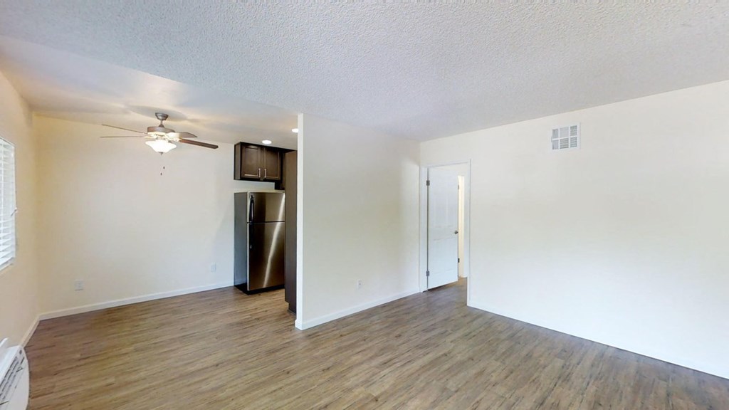 20830 Vintage Apartments living area