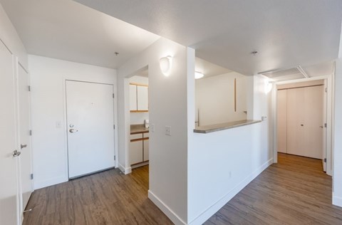 Los Pecos apartment entry