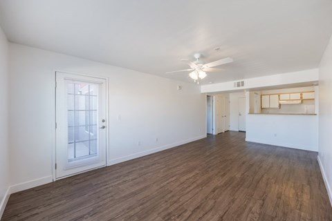 Los Pecos living room