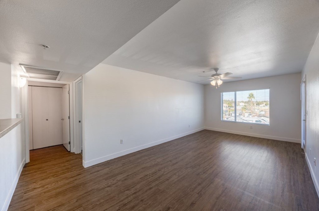 Los Pecos living area