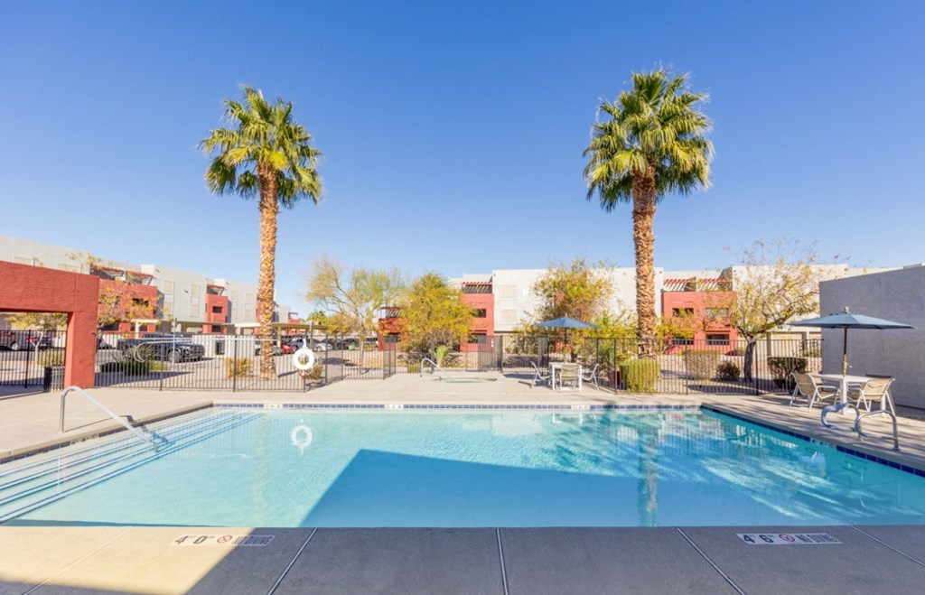 Los Pecos swimming pool