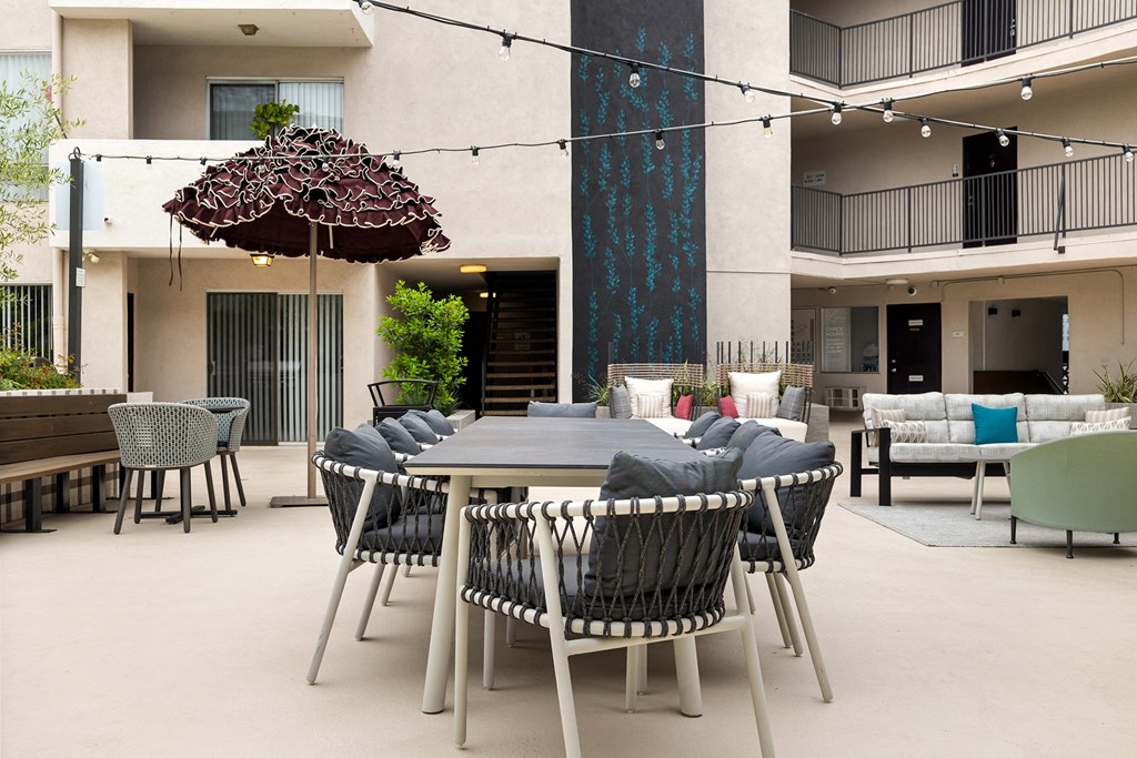 Lyric Apartments Outdoor Patio