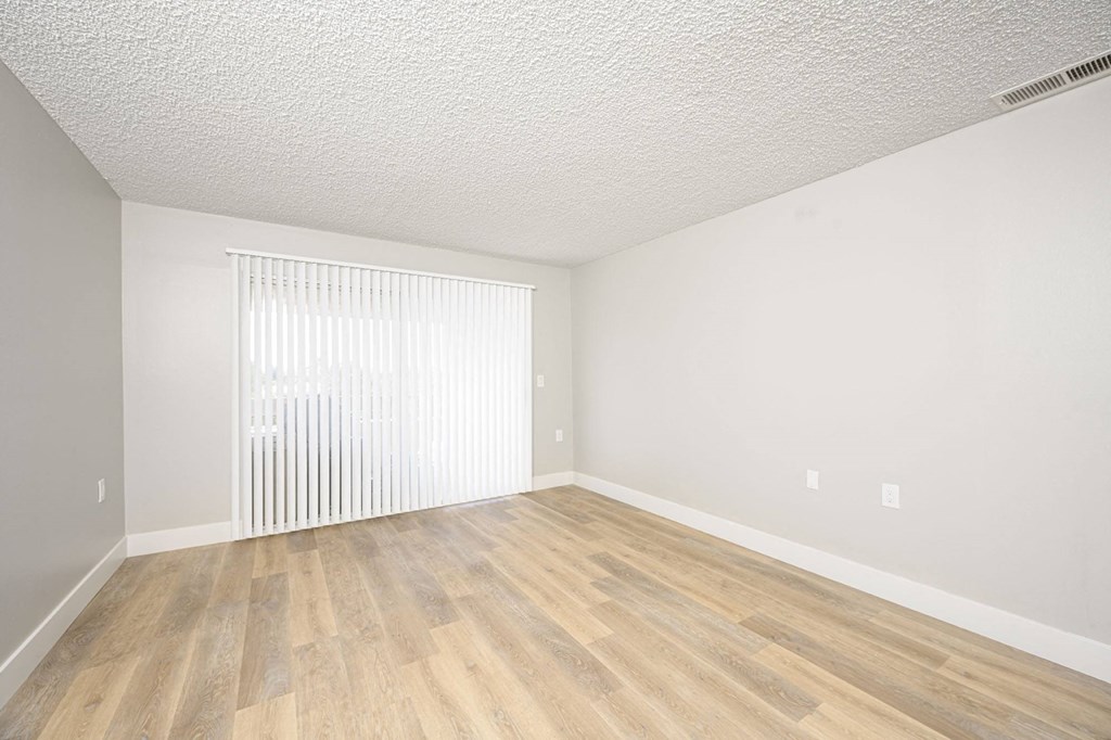 Mountain View bedroom with good light