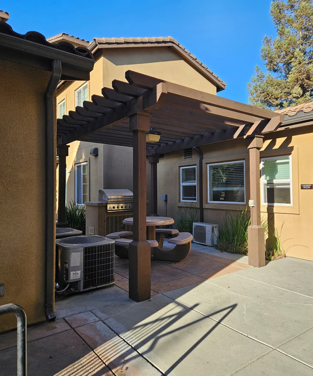 Monterey Family Apartments bbq