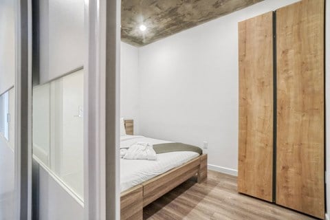 Maia Avira at Glendale Bedroom