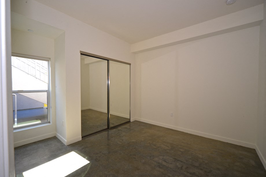 Mar Vista Lofts - Bedroom