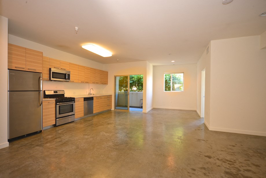 Mar Vista Lofts - Kitchen