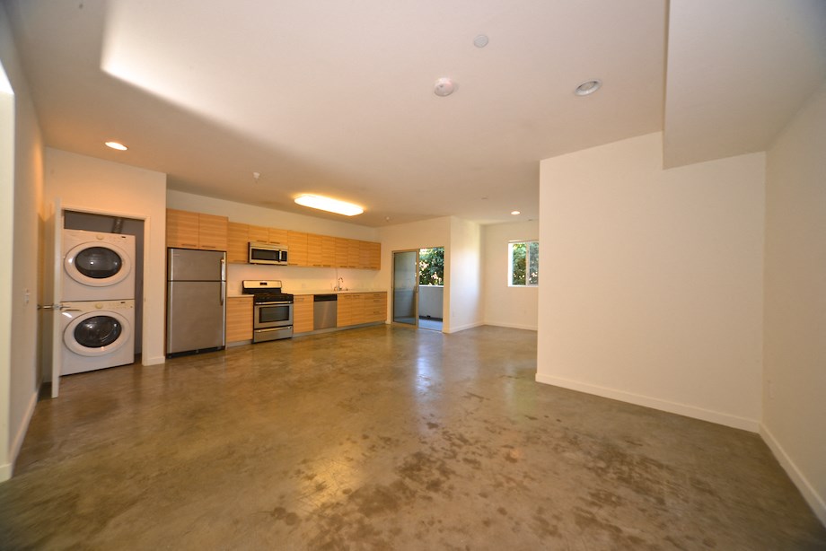 Mar Vista Lofts - Kitchen