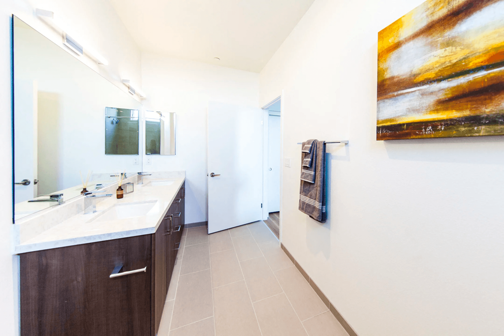 Maya Apartments bathroom